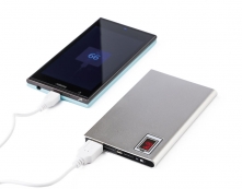 Powerbank 'Flatline' aus Aluminium